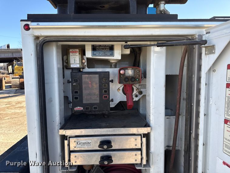 image for item EC4536 2015 RAM 5500 utility / service truck