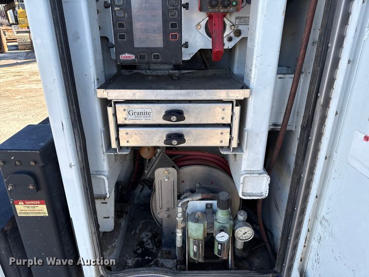 image for item EC4536 2015 RAM 5500 utility / service truck