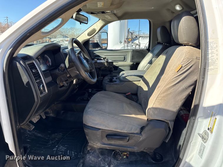 image for item EC4536 2015 RAM 5500 utility / service truck