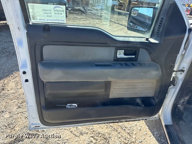 image for item EC4537 2013 Ford F150 Ext. Cab pickup truck