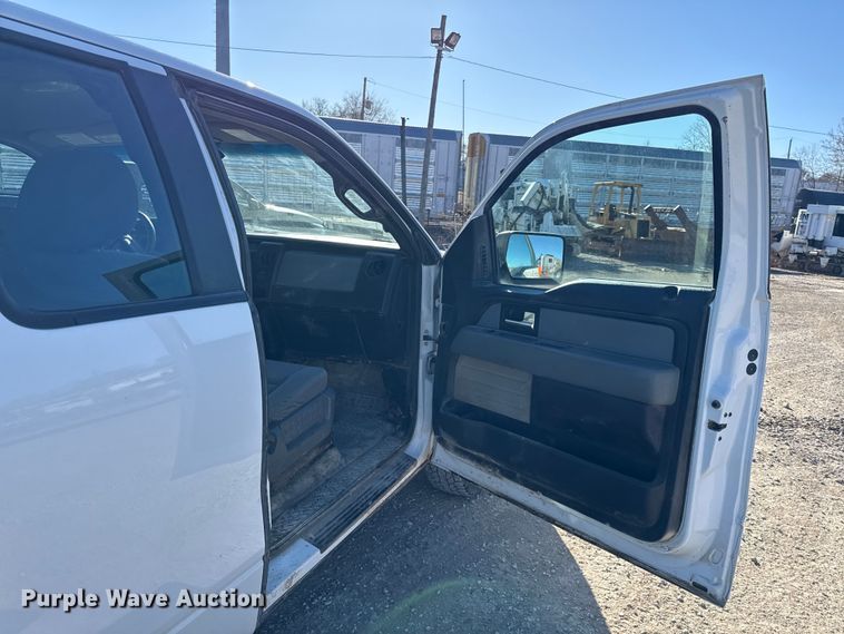 image for item EC4537 2013 Ford F150 Ext. Cab pickup truck