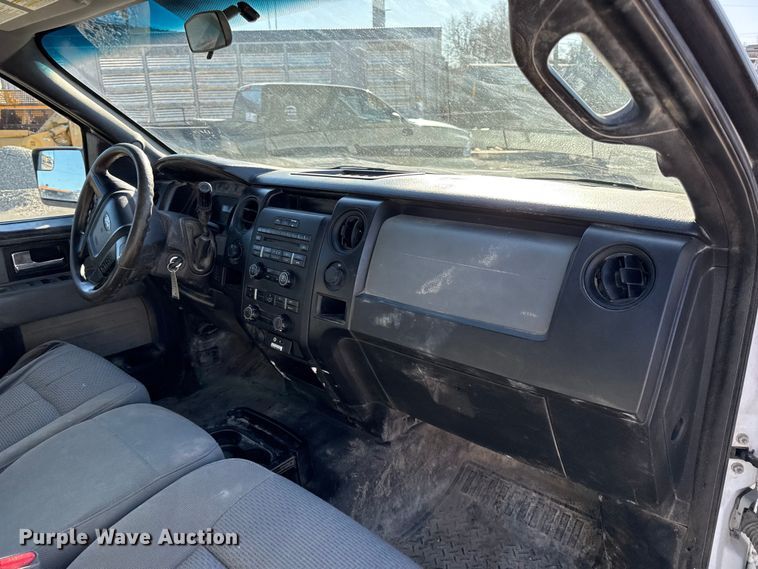 image for item EC4537 2013 Ford F150 Ext. Cab pickup truck