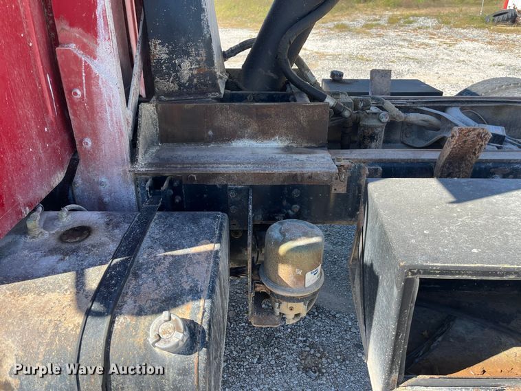 image for item ED2304 2000 International 4900 dump truck