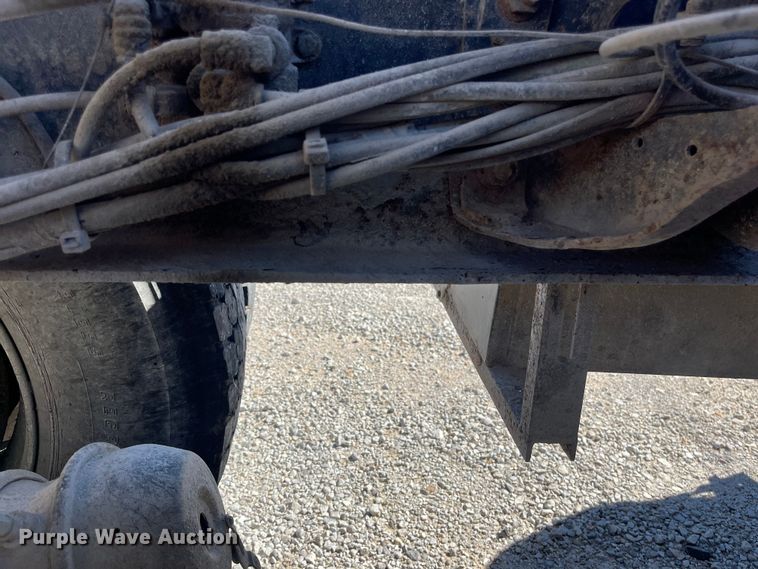 image for item ED2304 2000 International 4900 dump truck