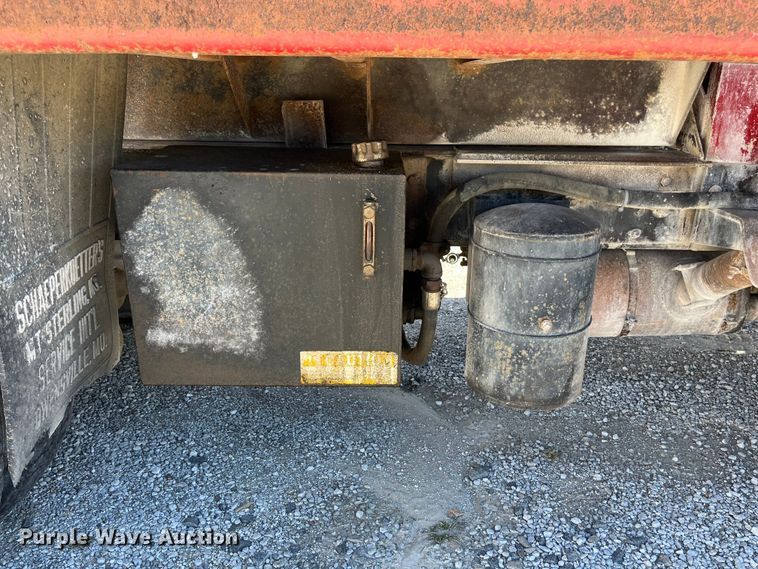 image for item ED2304 2000 International 4900 dump truck