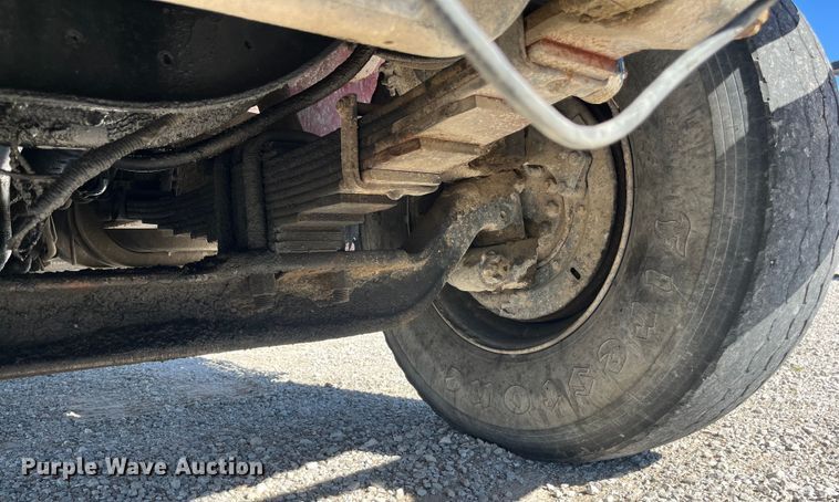 image for item ED2304 2000 International 4900 dump truck