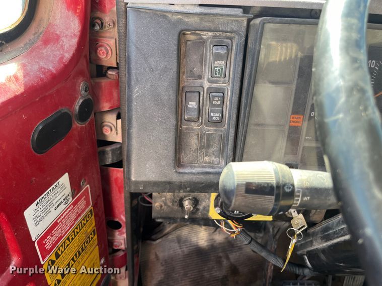 image for item ED2304 2000 International 4900 dump truck