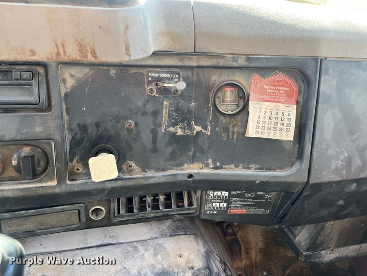 image for item ED2304 2000 International 4900 dump truck