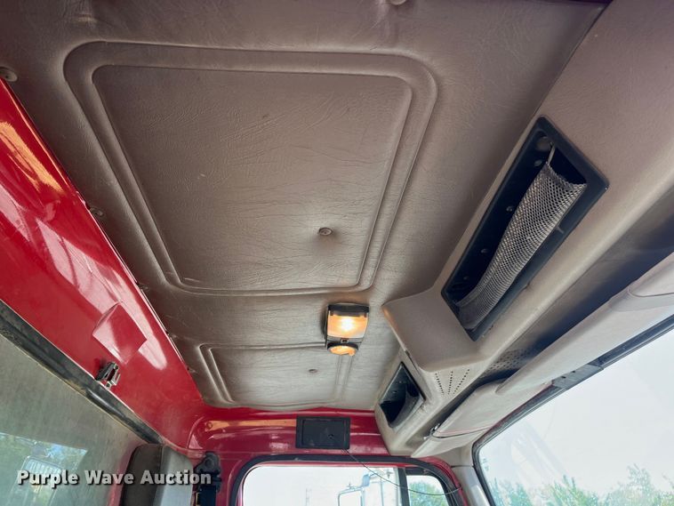 image for item ED2304 2000 International 4900 dump truck