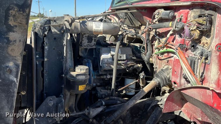 image for item ED2304 2000 International 4900 dump truck