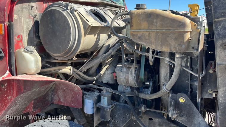 image for item ED2304 2000 International 4900 dump truck