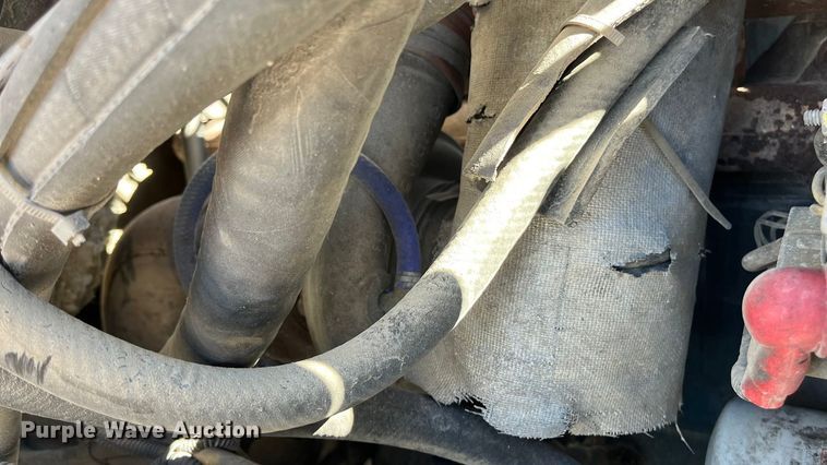 image for item ED2304 2000 International 4900 dump truck