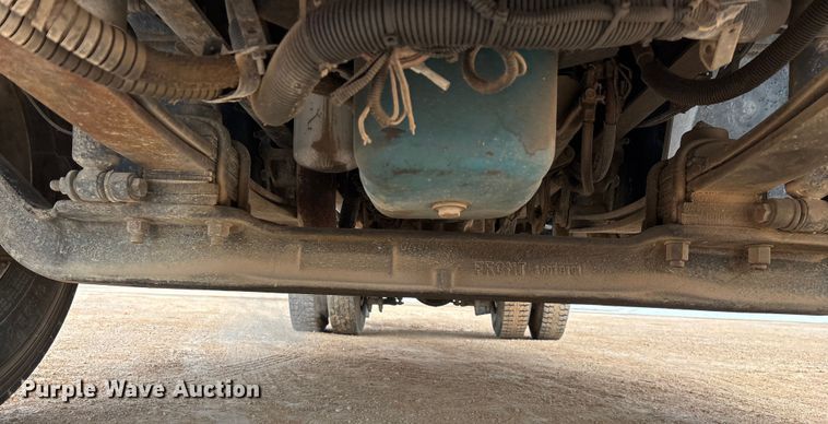 image for item ED2389 2003 International 4300 flatbed truck