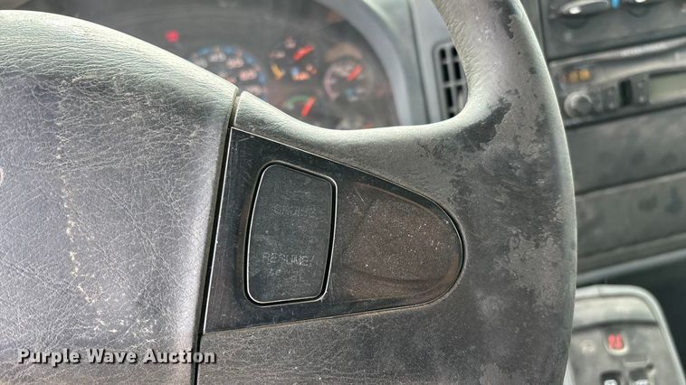 image for item ED2389 2003 International 4300 flatbed truck