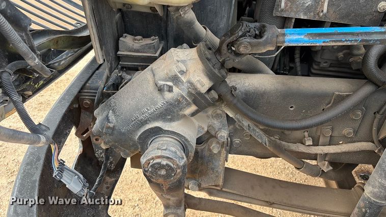 image for item ED2389 2003 International 4300 flatbed truck