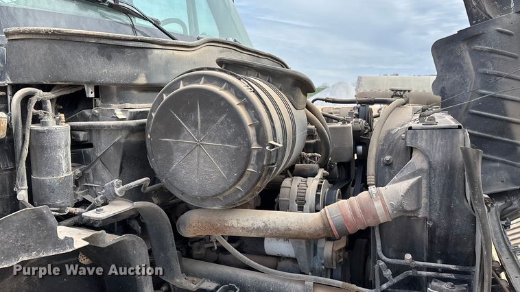 image for item ED2389 2003 International 4300 flatbed truck