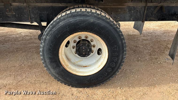 image for item ED2389 2003 International 4300 flatbed truck