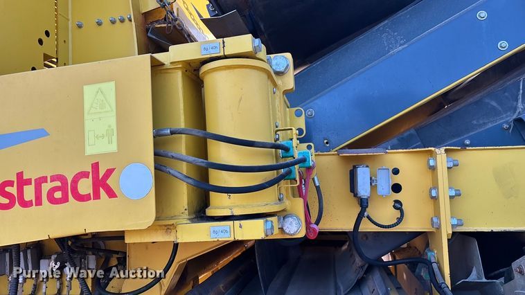 image for item ED2448 2017 Keestrack R6 impact crushing plant