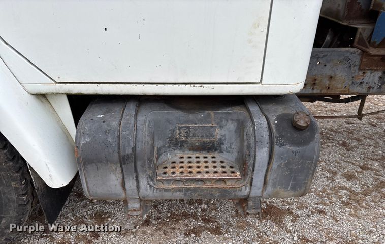 image for item ED2455 1986 International S1600 dump truck