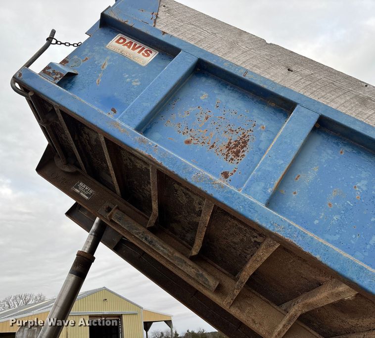 image for item ED2455 1986 International S1600 dump truck