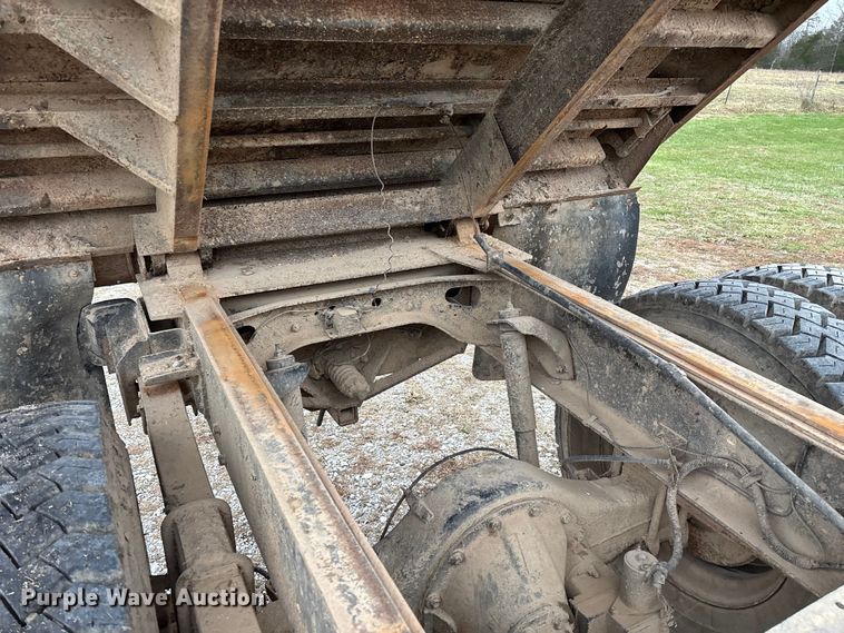 image for item ED2455 1986 International S1600 dump truck