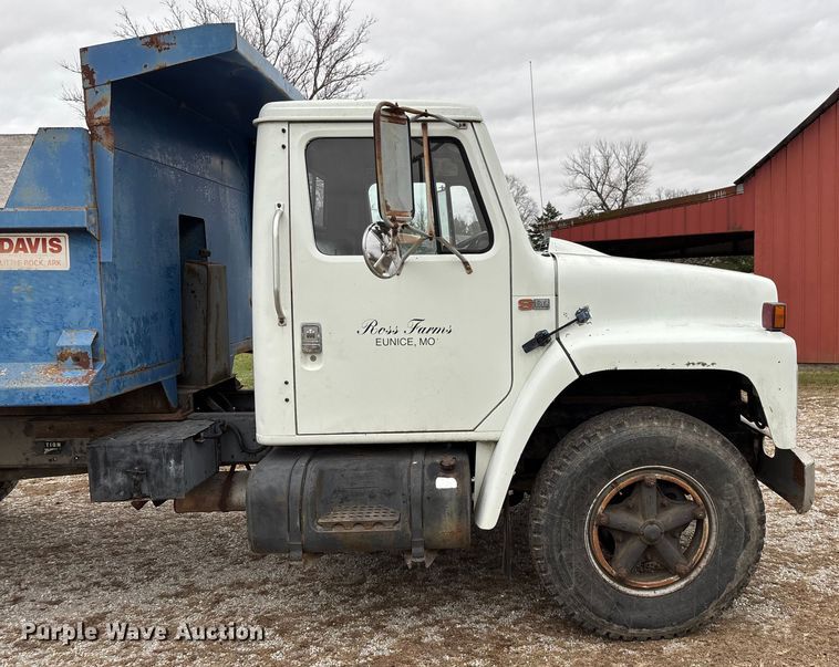 image for item ED2455 1986 International S1600 dump truck