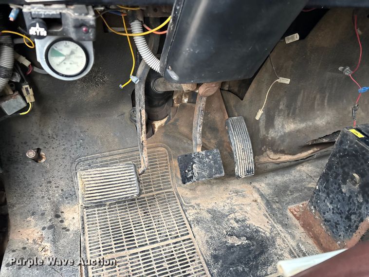 image for item ED2455 1986 International S1600 dump truck