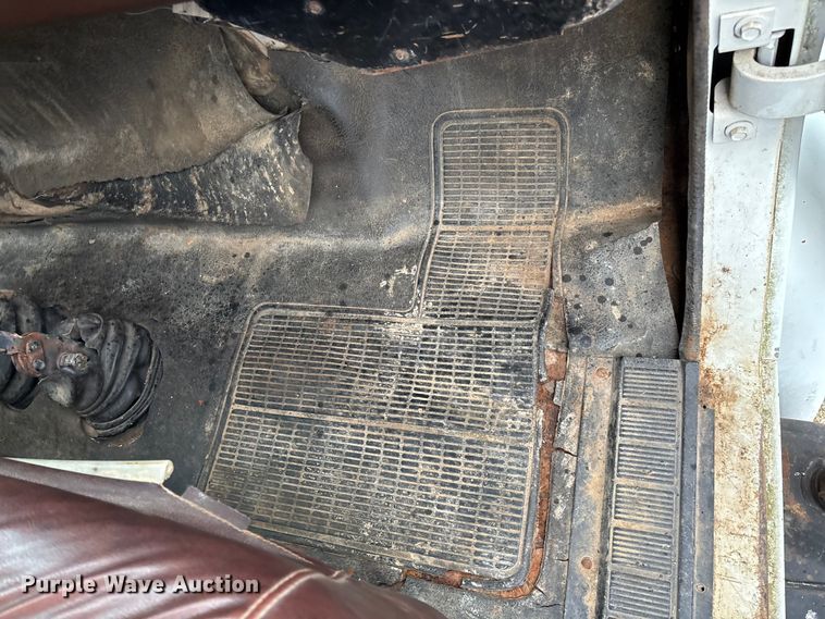 image for item ED2455 1986 International S1600 dump truck