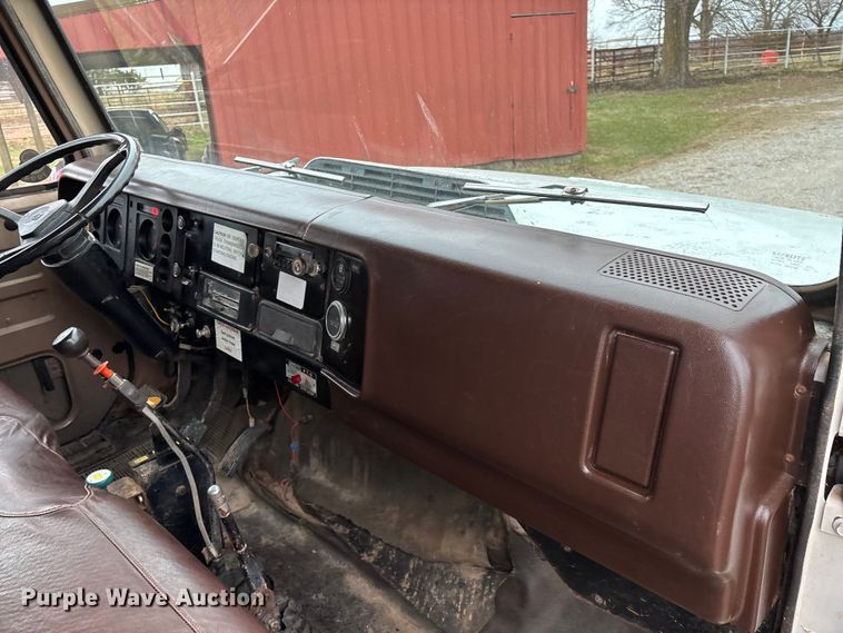 image for item ED2455 1986 International S1600 dump truck