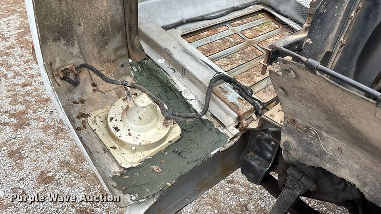 image for item ED2455 1986 International S1600 dump truck