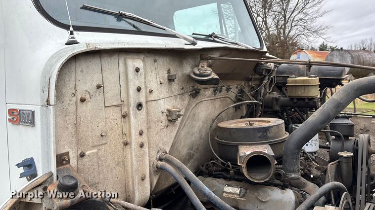 image for item ED2455 1986 International S1600 dump truck