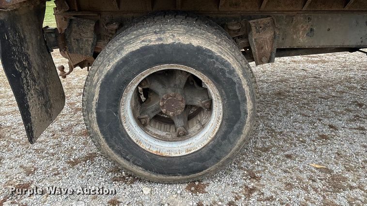 image for item ED2455 1986 International S1600 dump truck