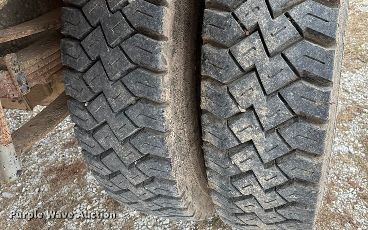 image for item ED2455 1986 International S1600 dump truck