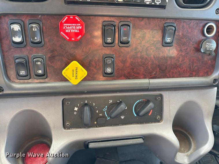 image for item ED5085 2017 Freightliner M2 dump truck