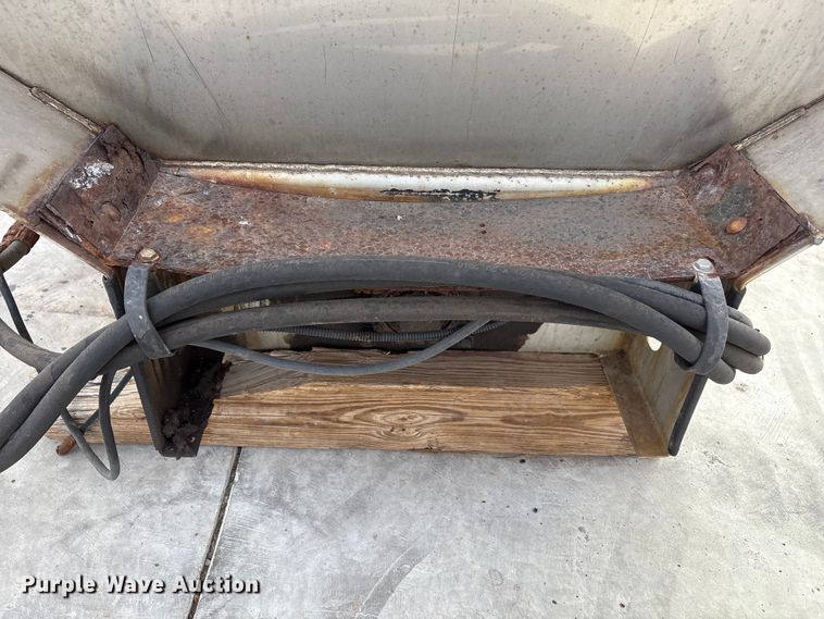 image for item EF6272 Truck attachments