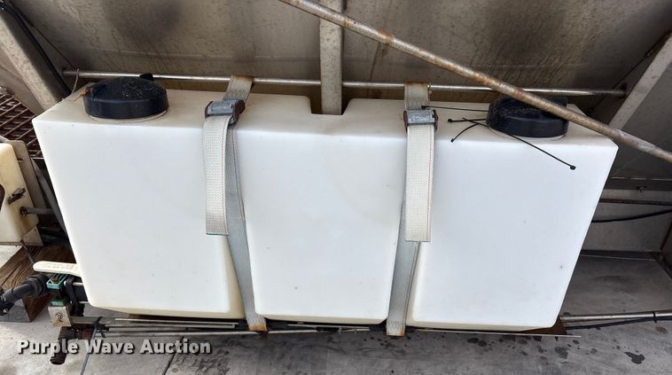 image for item EF6272 Truck attachments