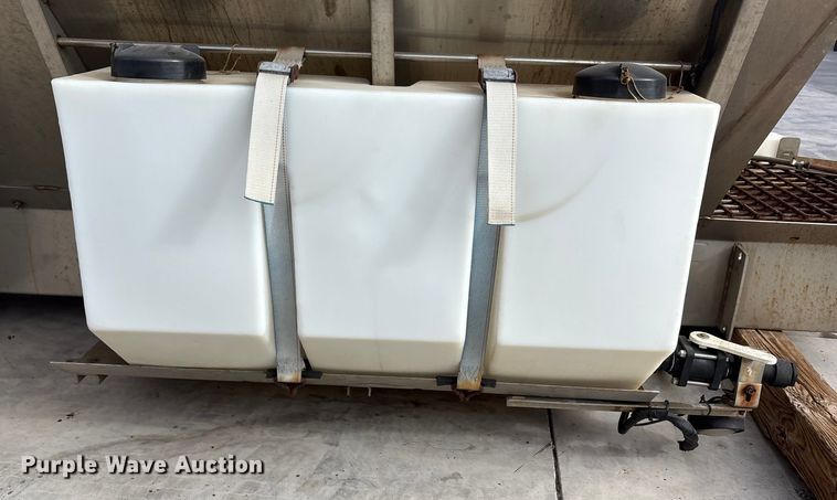 image for item EF6272 Truck attachments