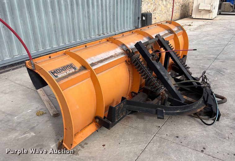 image for item EF6272 Truck attachments