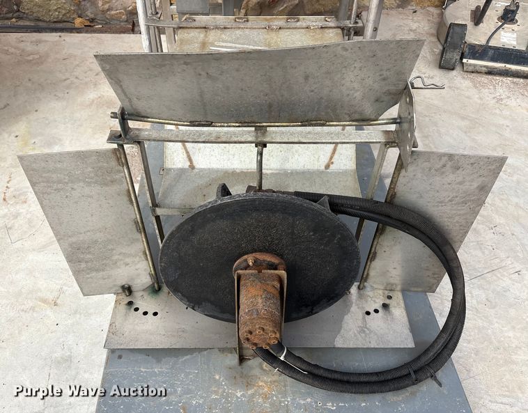 image for item EF6272 Truck attachments