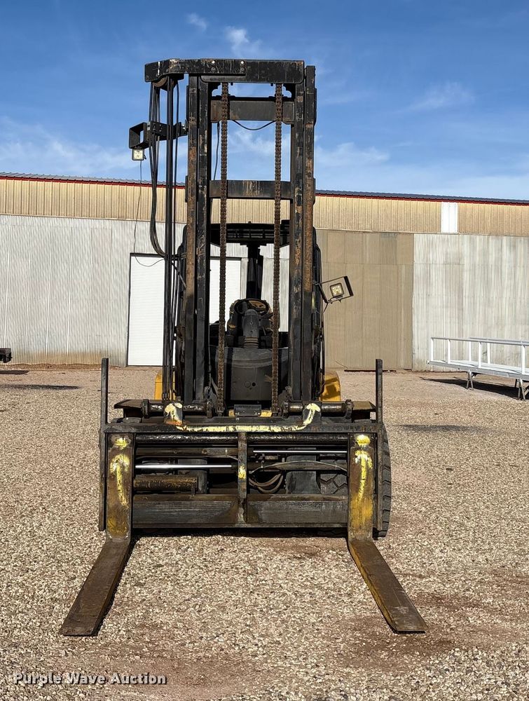 image for item EF6276 Hyster H210HD forklift