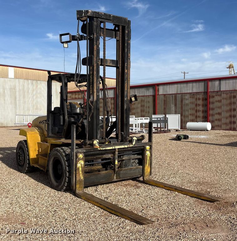 image for item EF6276 Hyster H210HD forklift