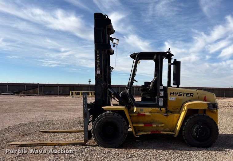 image for item EF6276 Hyster H210HD forklift