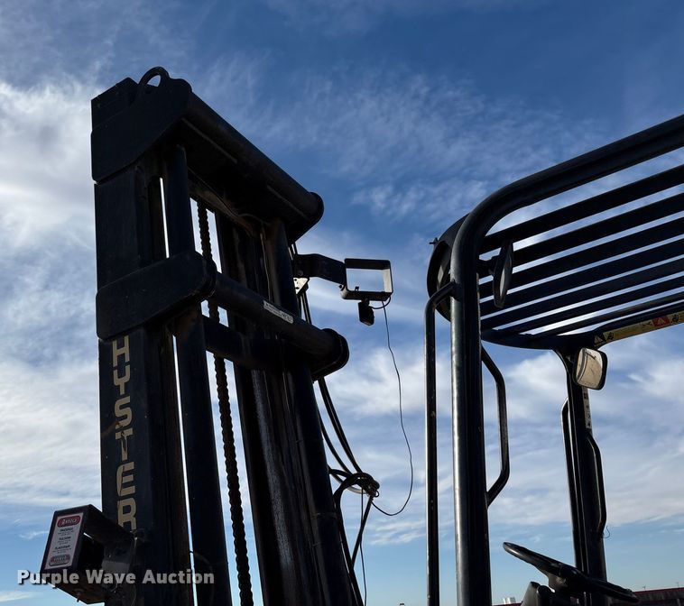 image for item EF6276 Hyster H210HD forklift