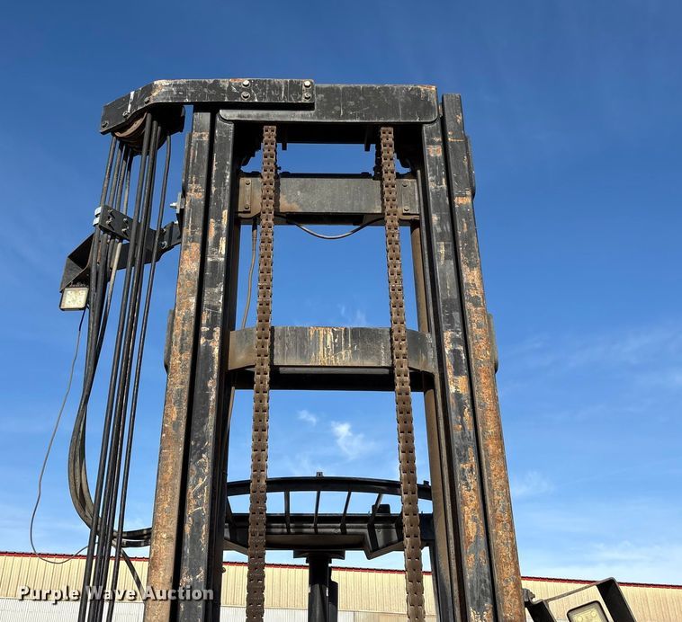 image for item EF6276 Hyster H210HD forklift