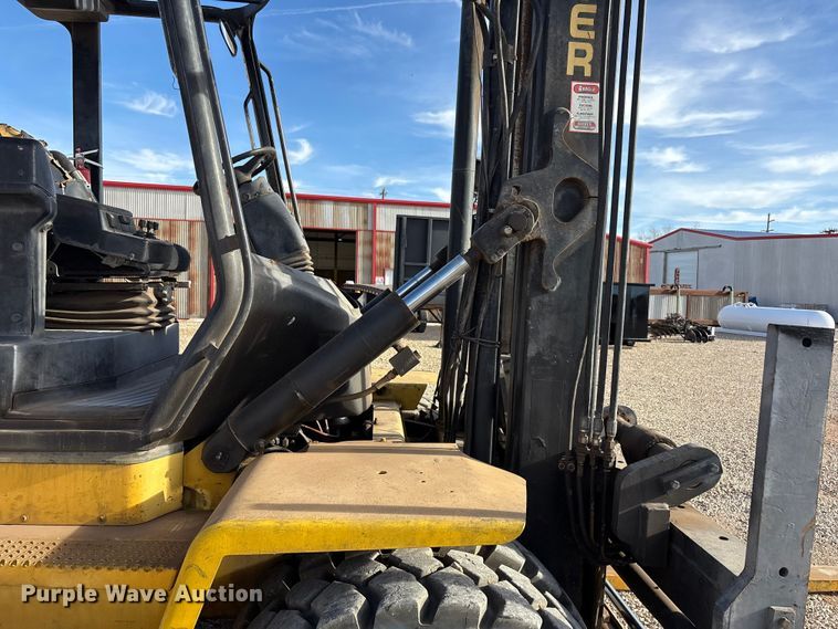 image for item EF6276 Hyster H210HD forklift