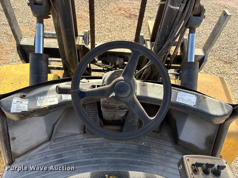 image for item EF6276 Hyster H210HD forklift