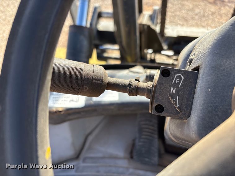 image for item EF6276 Hyster H210HD forklift