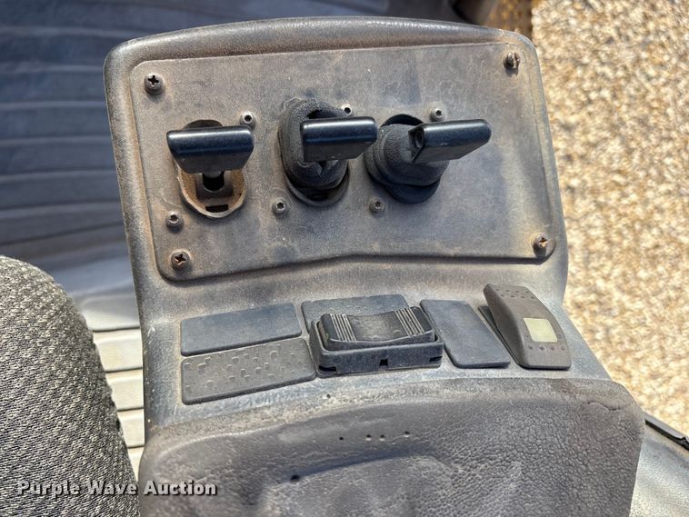 image for item EF6276 Hyster H210HD forklift