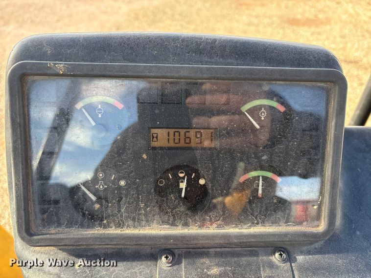 image for item EF6276 Hyster H210HD forklift