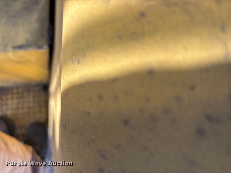 image for item EF6276 Hyster H210HD forklift